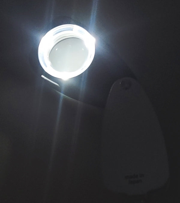 ライト付高倍率ルーペ【Ｗ－１５ＬＥＤ】