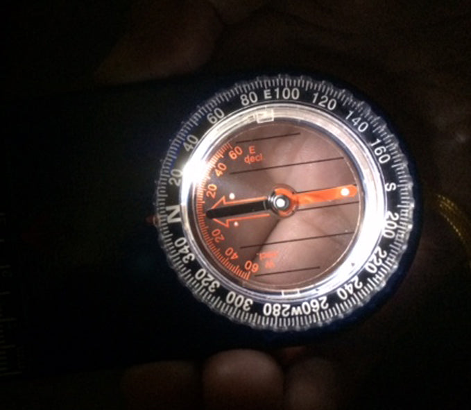 ＬＥＤ付コンパス【ＬＥＤ０１Ｒ】